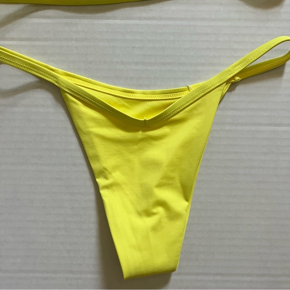 *SOLD* curtsy Frankie’s Bikinis Binx set in lemonade medium & large - Picture 7 of 13